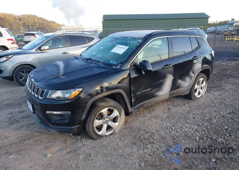 2018 Jeep Compass Latitude 4X4 z USA, uszkodzony, nr VIN 3C4NJDBB2JT174990